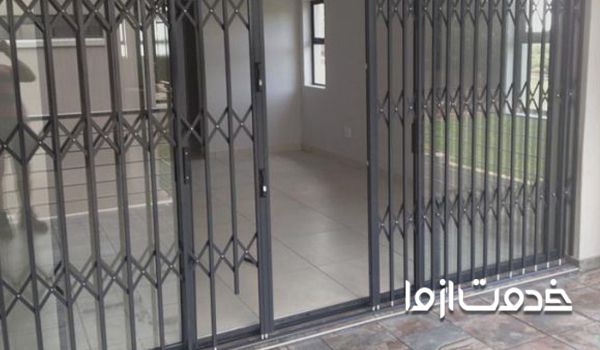 درب آکاردئونی آهنی 